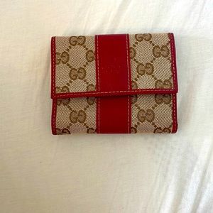 Red GUCCI wallet